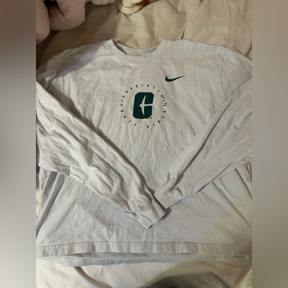 UNCC Nike White Loose Fit Tee